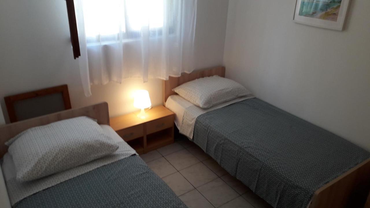 Apartmani Mia Ližnjan Zewnętrze zdjęcie