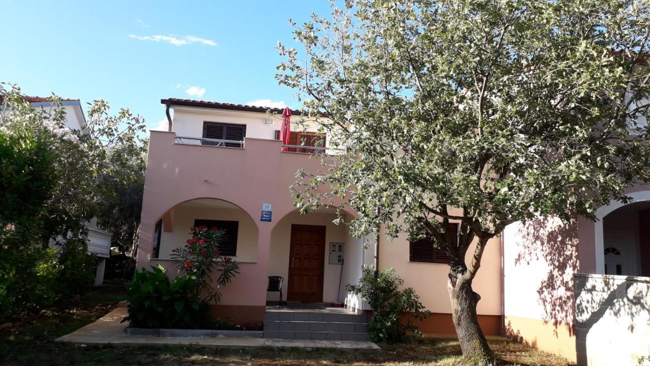 Apartmani Mia Ližnjan Zewnętrze zdjęcie