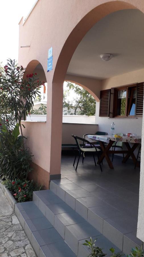 Apartmani Mia Ližnjan Zewnętrze zdjęcie