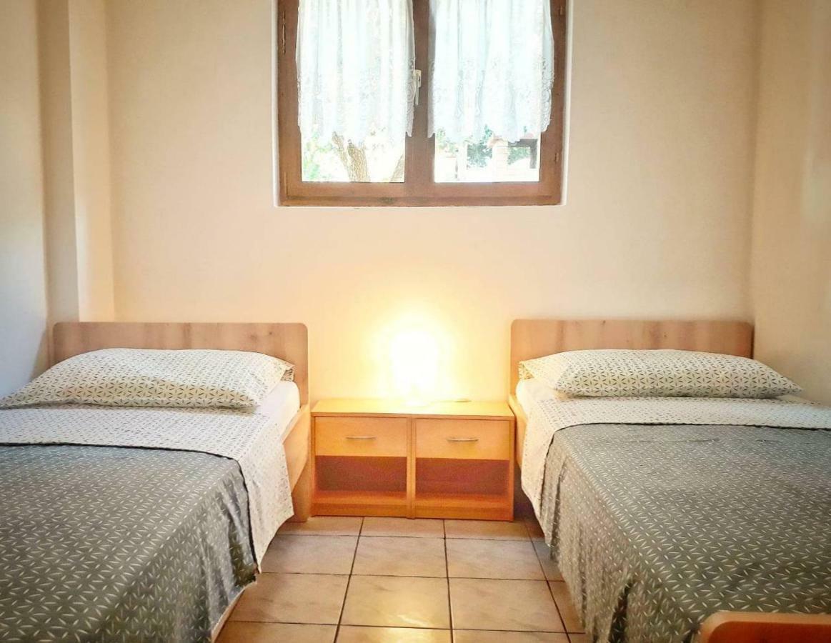 Apartmani Mia Ližnjan Zewnętrze zdjęcie