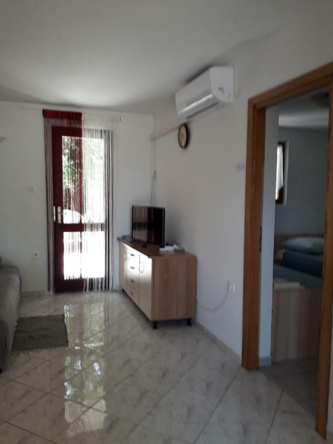 Apartmani Mia Ližnjan Zewnętrze zdjęcie