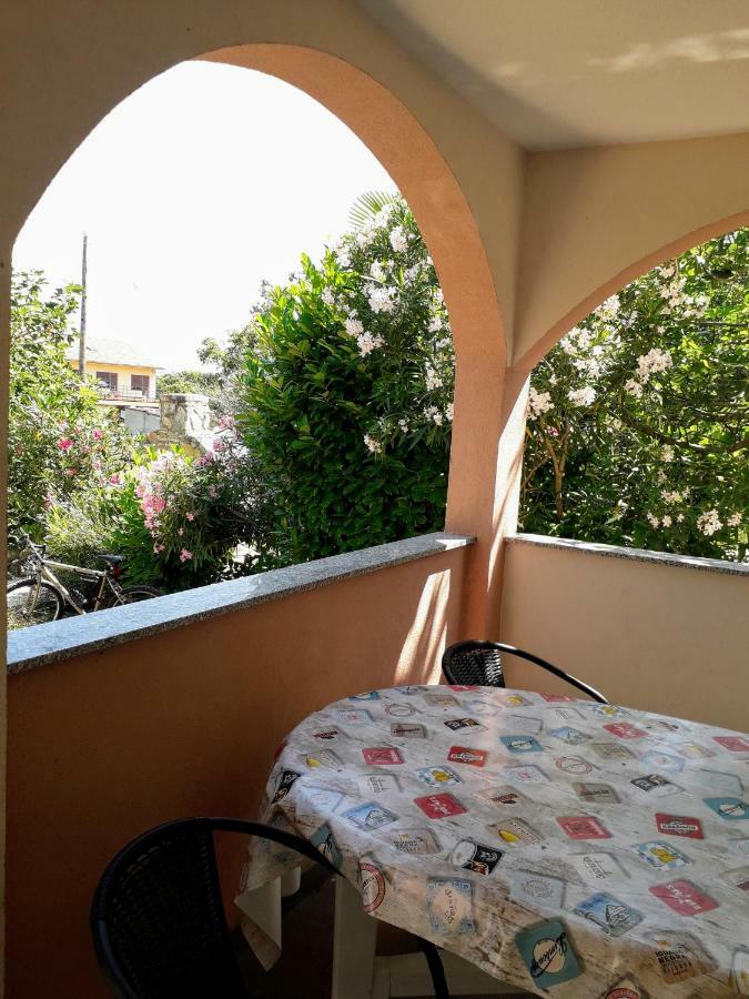 Apartmani Mia Ližnjan Zewnętrze zdjęcie
